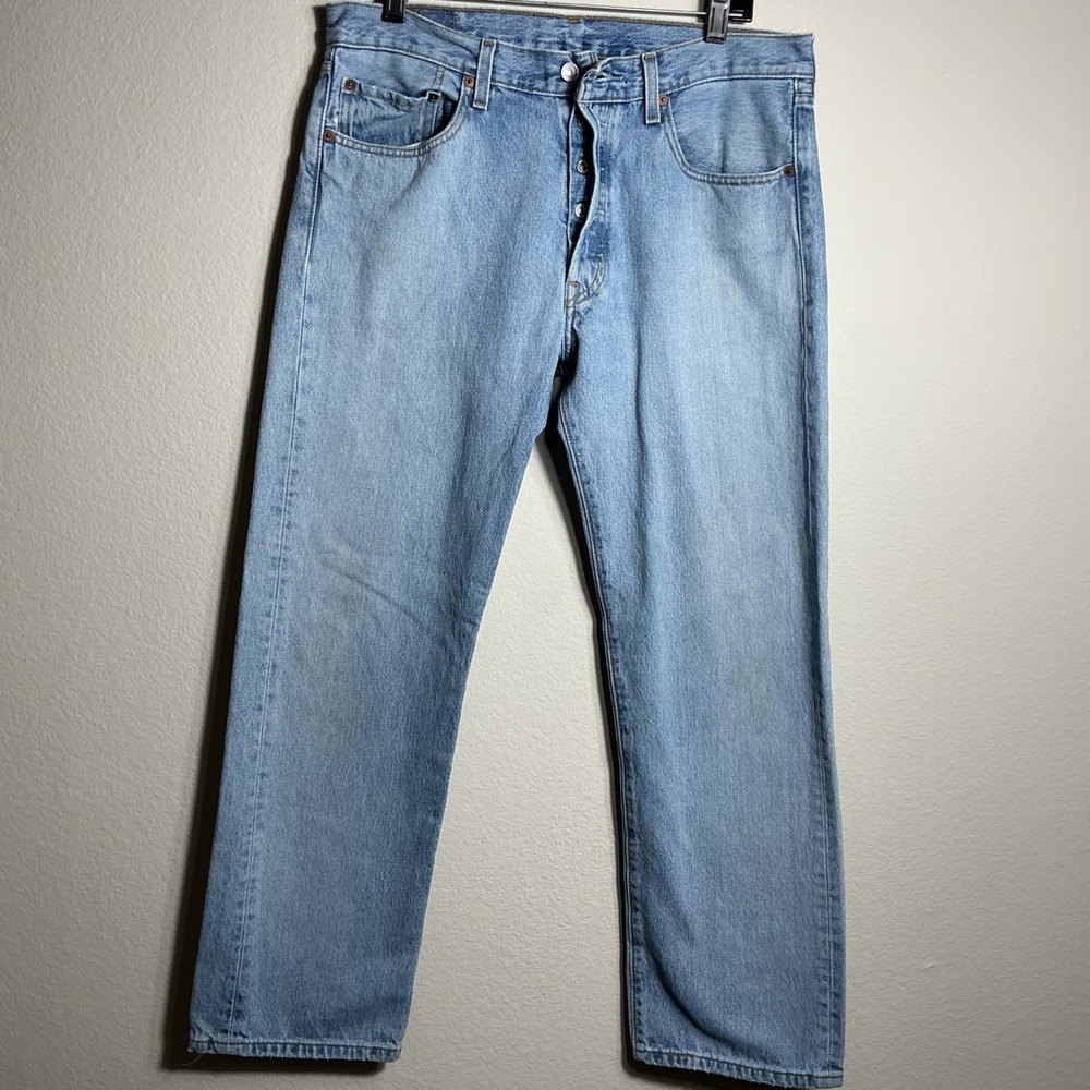 Levis 501 Original Fit Jeans Mens 34x30 Light Wash VTG XX Button Fly Straight - Picture 2 of 11